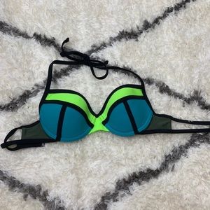 Triangl Bikini Top
